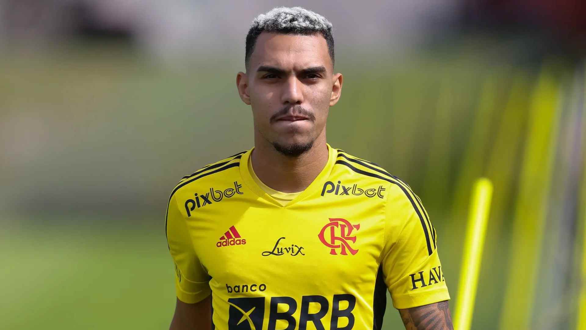 EMBATE CONTRATUAL? FLAMENGO E CORINTHIANS TRAVAM DISPUTA POR MATHEUZINHO